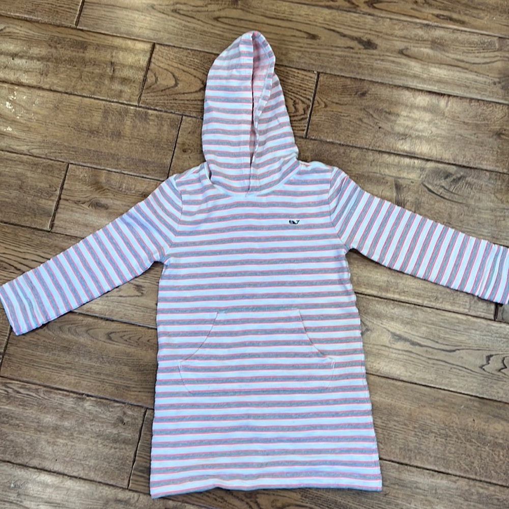 Girls XS Vineyard Vines cover up. Barely worn.